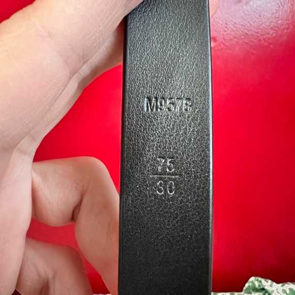 Louis Vuitton belt - Picture 5 of 9